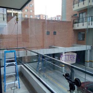 vidrieriapitters.com fabricación e instalación de vidrios, espejos, enmarcaciones y ventaneria