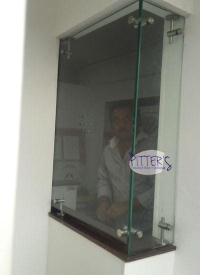 vidrieriapitters.com fabricación e instalación de vidrios, espejos, enmarcaciones y ventaneria